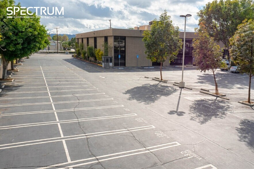 More Photos Of 18433 Roscoe Blvd, Northridge Medical For Lease