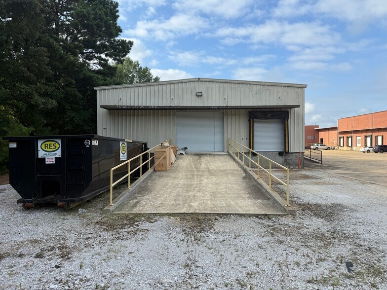 More Photos Of 3406 W Main St, Tupelo Industrial For Lease