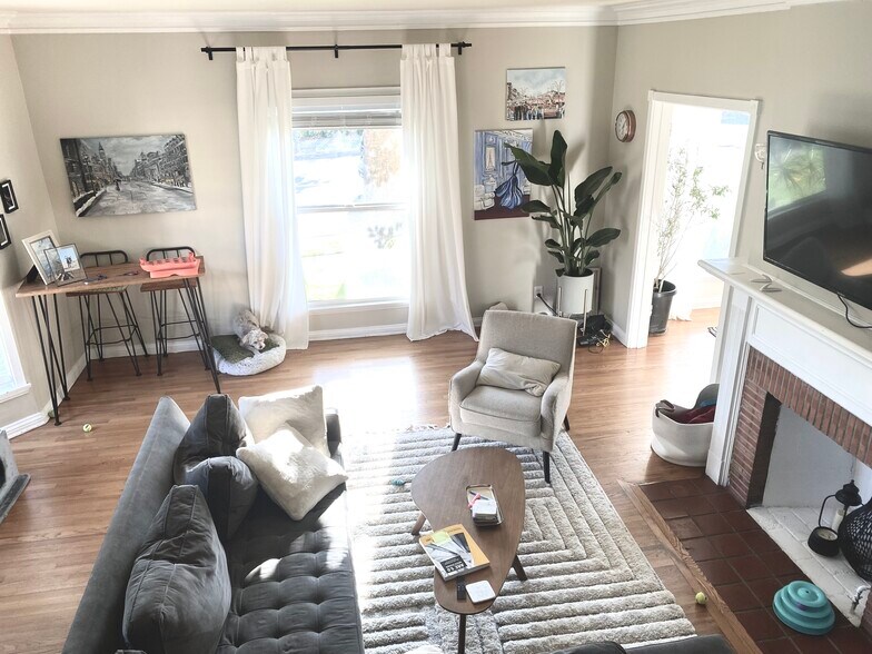 More Photos Of 1852-1862 N Edgemont St, Los Angeles Apartments For Sale