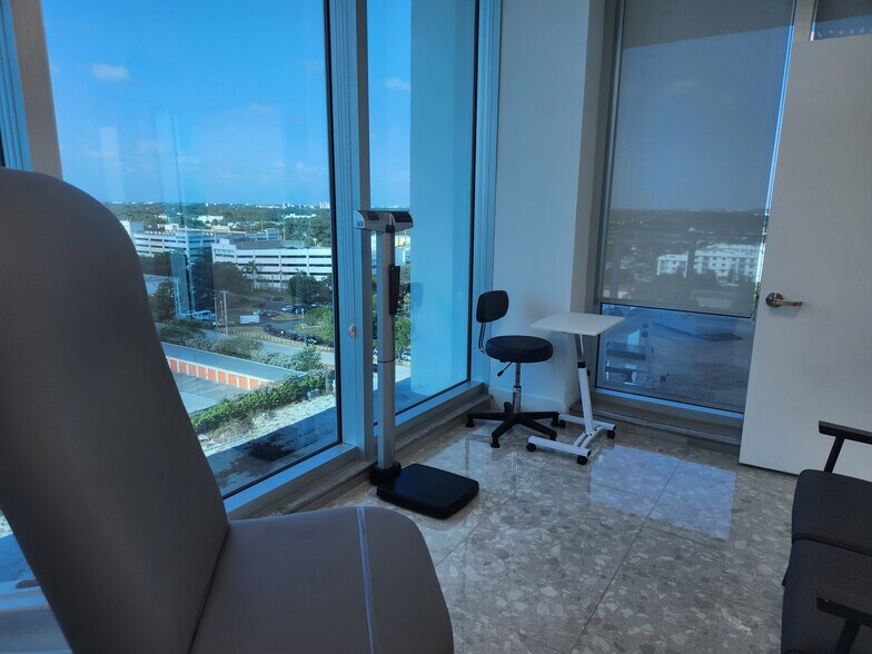 More Photos Of 2820 NE 214th St, Aventura Loft Creative Space For Sale
