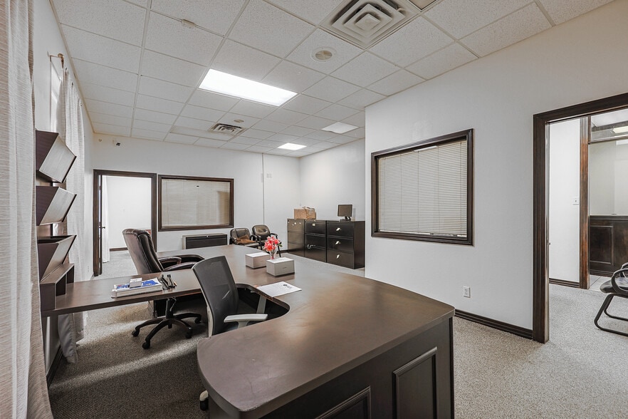 More Photos Of 2001 W Nolana Ave, McAllen Office For Lease