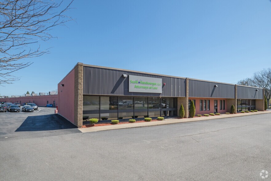 More Photos Of 40-68 Amaral St, Riverside Medical For Lease