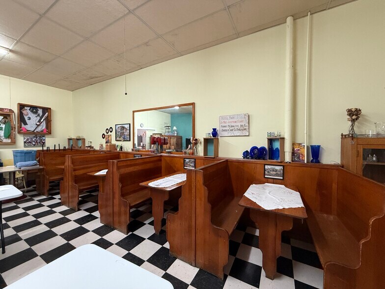 More Photos Of 218 Commercial Ave, Wallace Hotel For Sale