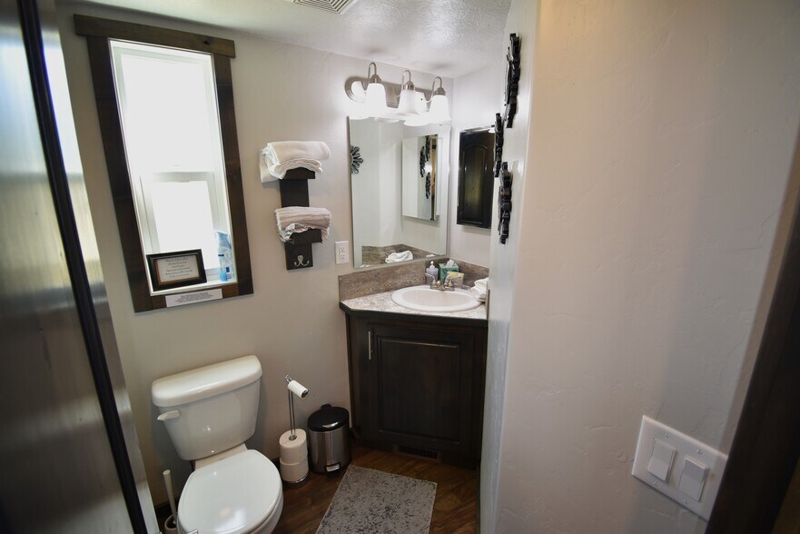 More Photos Of 3555 Yale Kilgore Rd, Island Park Multifamily For Sale