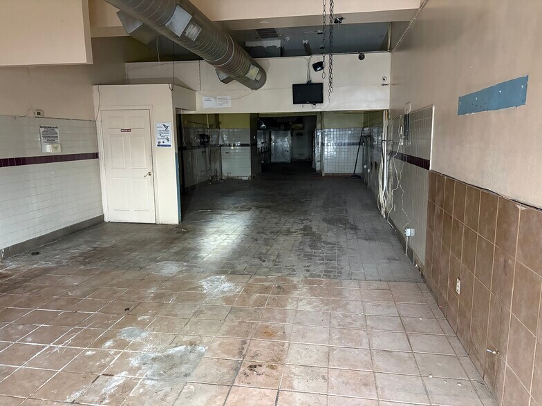 More Photos Of 1392 Rockaway Pky, Brooklyn Storefront For Lease