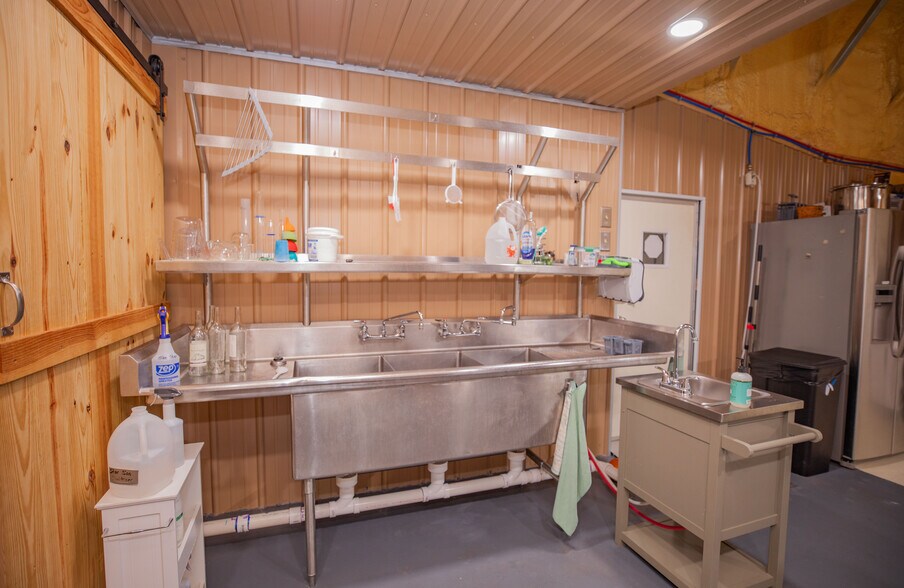 More Photos Of 8400 E 1320 Rd, Stockton Winery Vineyard For Sale