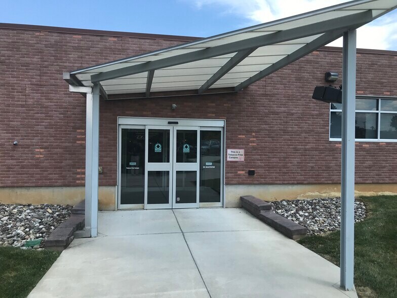 More Photos Of 1600 Sixth Ave, York Medical For Lease