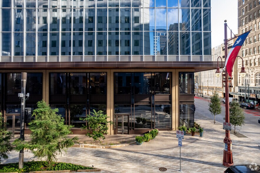 More Photos Of 845 Texas Ave, Houston Office For Lease