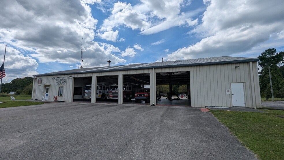 More Photos Of 5311 Castle Hayne Rd, Castle Hayne Flex For Lease