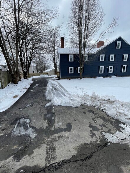 More Photos Of 3 Portsmouth Ave, Exeter General Retail For Lease