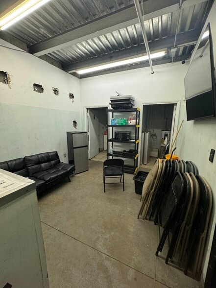 More Photos Of 14801-14835 Livernois Ave, Detroit Auto Repair For Sale
