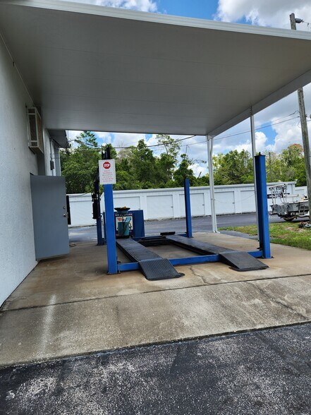 More Photos Of 8415 Cortez Blvd, Weeki Wachee Self Storage For Sale