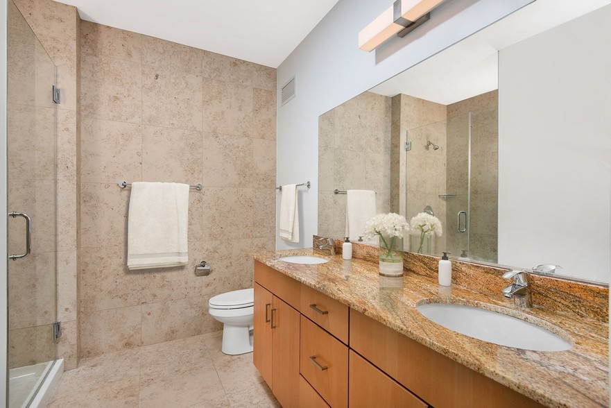 More Photos Of 200 E Illinois St, Chicago Apartments For Sale