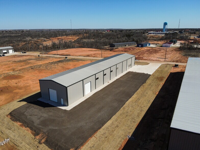 More Photos Of 11535 Black Sand Drive, Edmond Flex For Sale