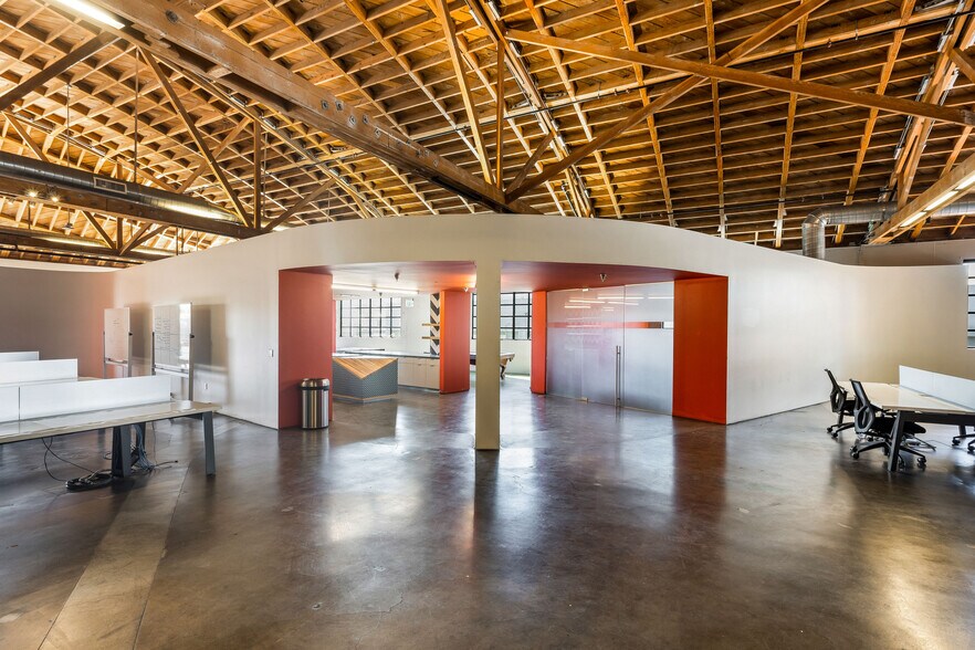 More Photos Of 3644 Eastham Dr, Culver City Loft Creative Space For Lease