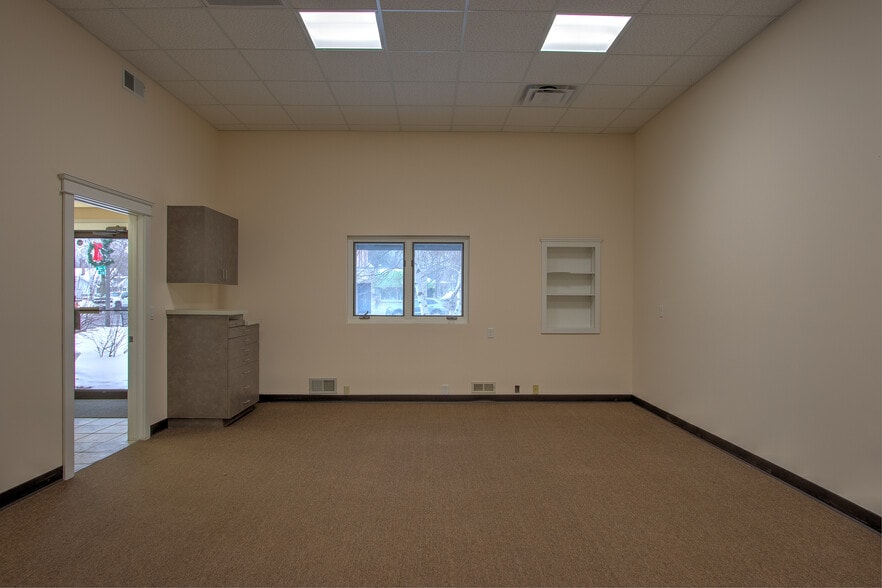 More Photos Of 244 Main St S, Cambridge Storefront Retail Office For Lease