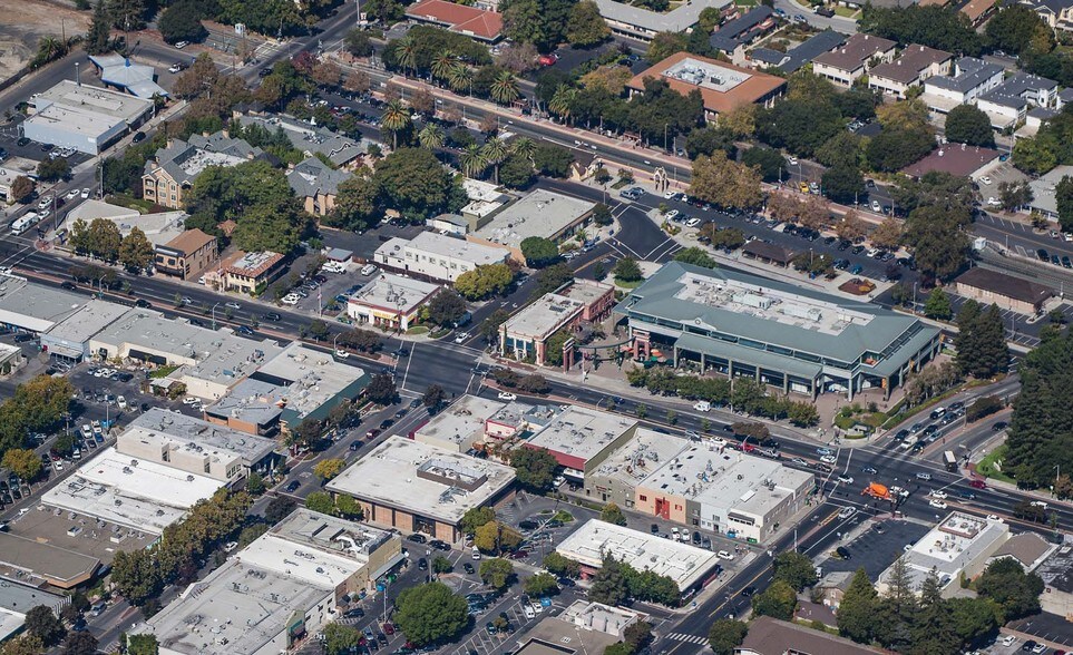 More Photos Of 611-623 Santa Cruz Ave, Menlo Park Office For Lease