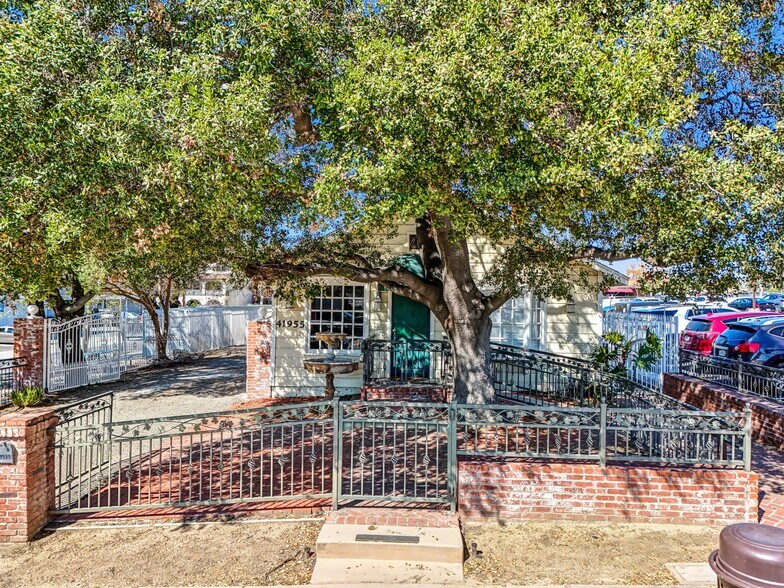 More Photos Of 41955 Main St, Temecula Freestanding For Sale