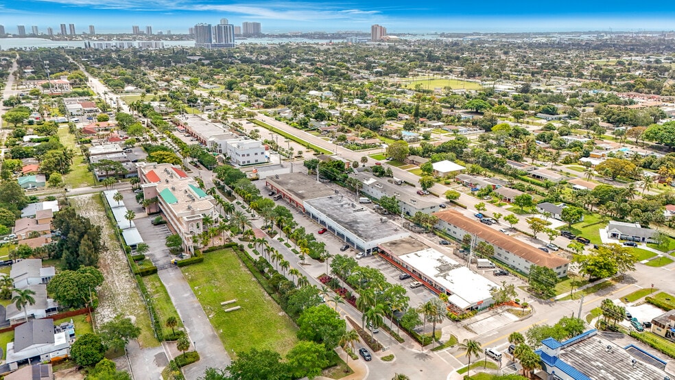 More Photos Of 836-850 Park Ave, Lake Park Freestanding For Sale