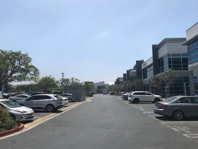 More Photos Of 880 Parkview Dr N, El Segundo Office For Sale