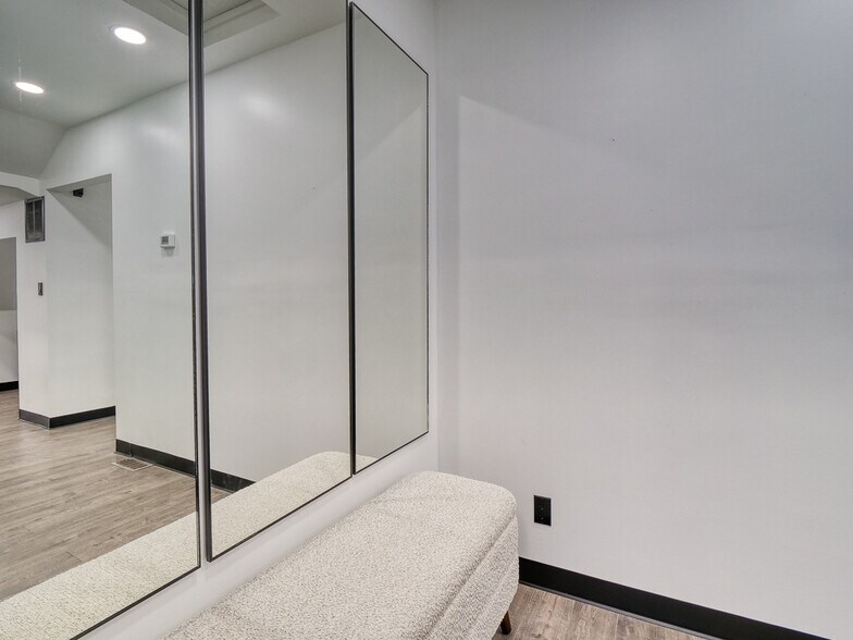 More Photos Of 10850 Pearl Rd, Strongsville Office For Sale