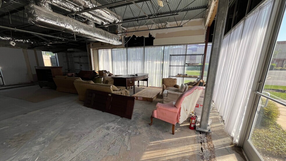 More Photos Of 4339 Roosevelt Blvd, Jacksonville Medical For Lease