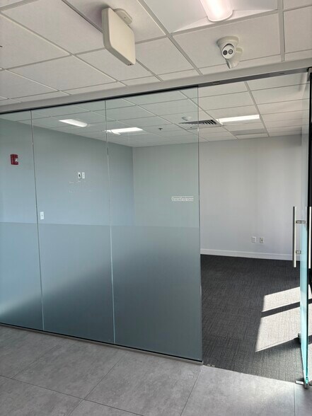 More Photos Of 1701 Ponce De Leon Blvd, Coral Gables Office For Lease