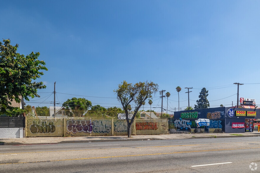 More Photos Of 1021-1025 W Florence Ave, Los Angeles Land For Sale
