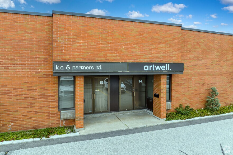 More Photos Of 333 Denison St, Markham Service For Lease