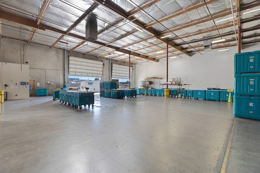 More Photos Of 2465 S Industrial Park Ave, Tempe Warehouse For Lease
