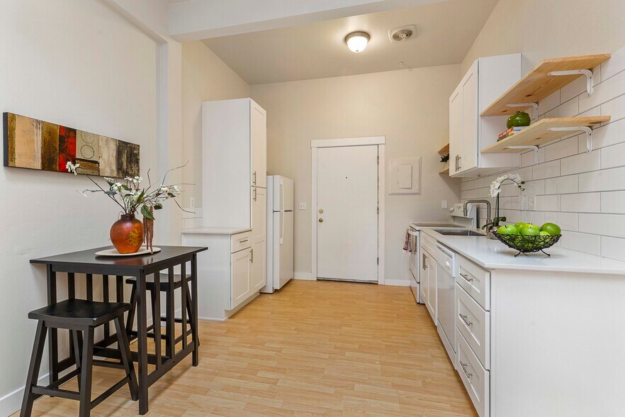 More Photos Of 410 Franklin St SE, Olympia Apartments For Sale