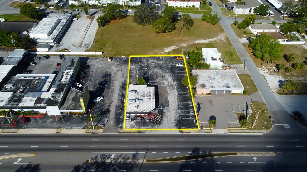More Photos Of 3090 34th St N, Saint Petersburg Restaurant For Lease