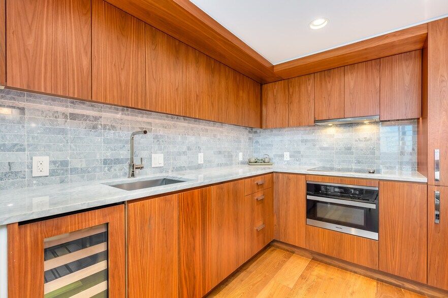 More Photos Of 2139 Kuhio Ave. 27TH and 34th Floor, Honolulu Apartments For Sale