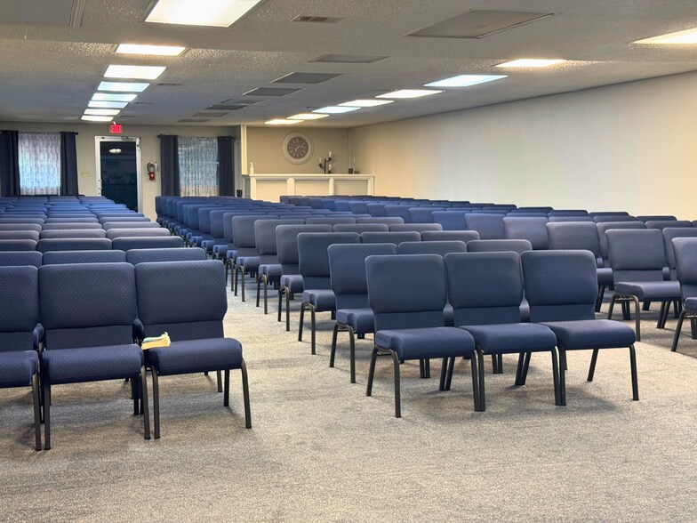 More Photos Of 902 Holland Ave, Galena Park Religious Facility For Sale