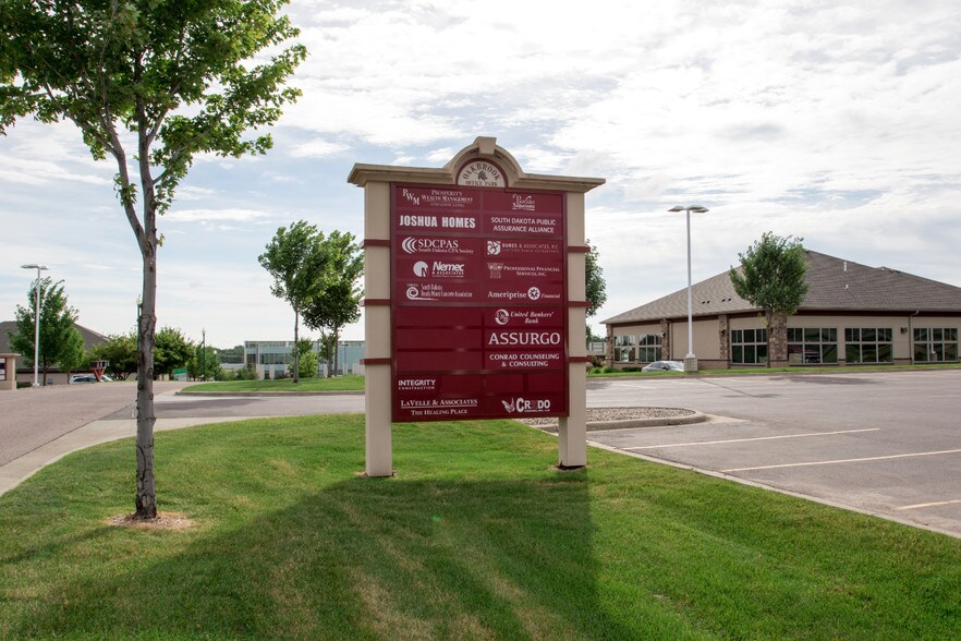 More Photos Of 5024 S Bur Oak Pl, Sioux Falls Office For Lease