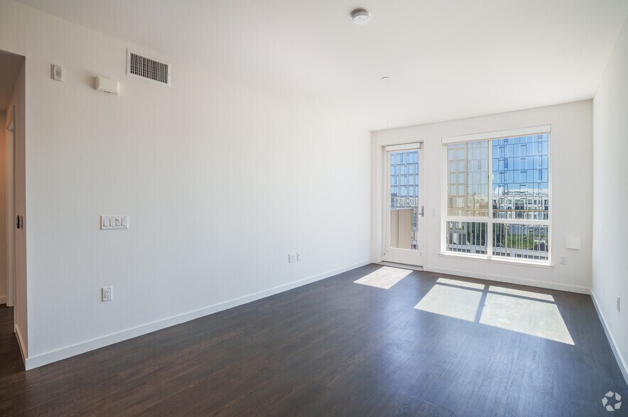 More Photos Of 2302 Valdez St, Oakland Apartments For Lease