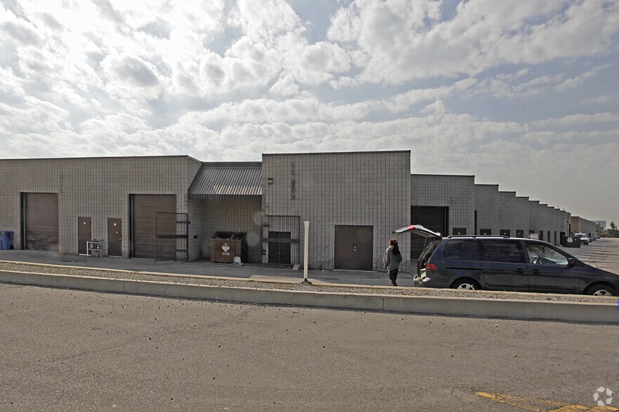 More Photos Of 604 Edward Ave, Richmond Hill Light Distribution For Sale