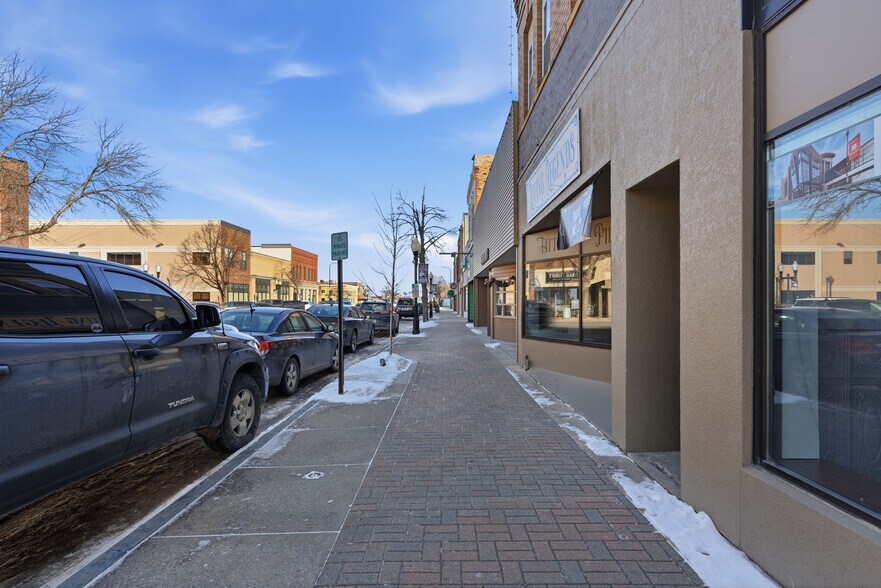 More Photos Of 218 Minnesota Ave NW, Bemidji Medical For Sale