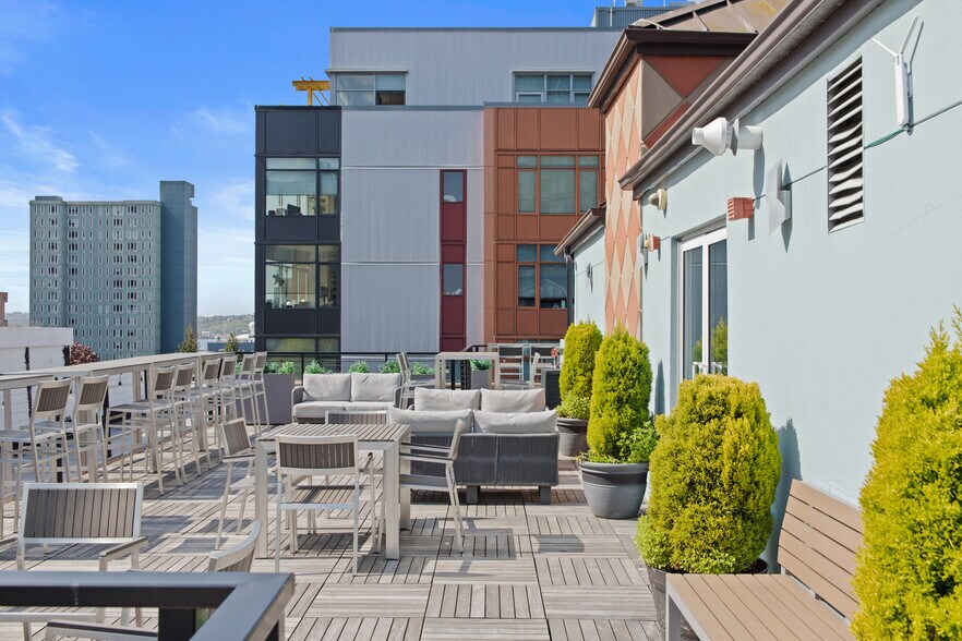 More Photos Of 2301 3rd Ave, Seattle Hotel For Sale