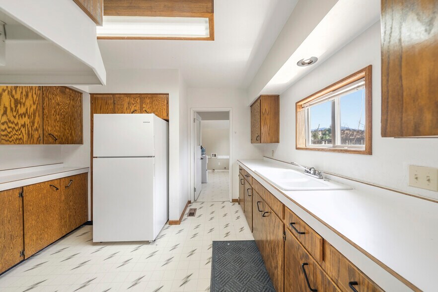 More Photos Of 143 S Main St, Phoenix Office For Sale
