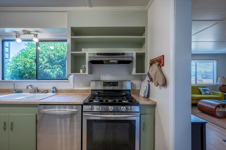 More Photos Of 940 Oregon Ave SE, Bandon Hospitality For Sale