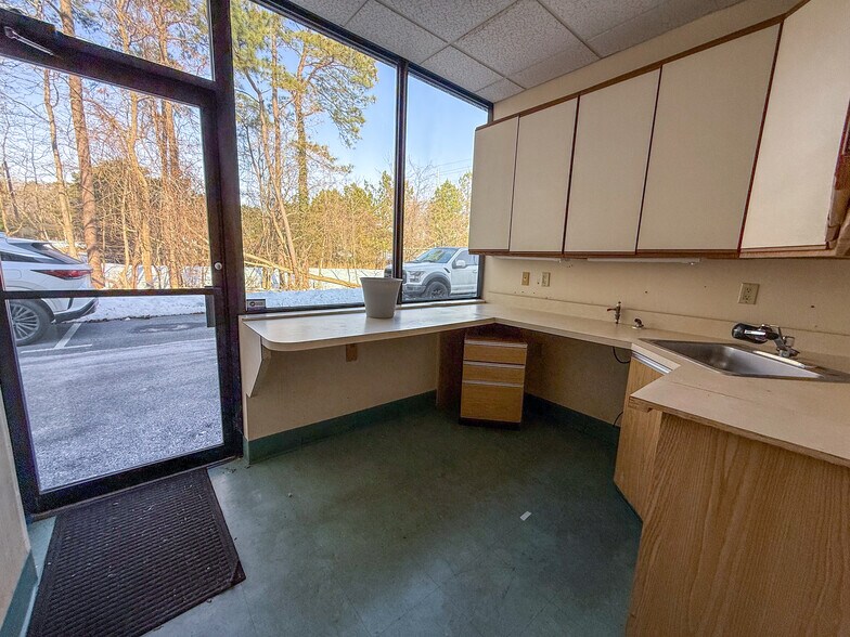 More Photos Of 22335 Exploration Dr, Lexington Park Office For Sale