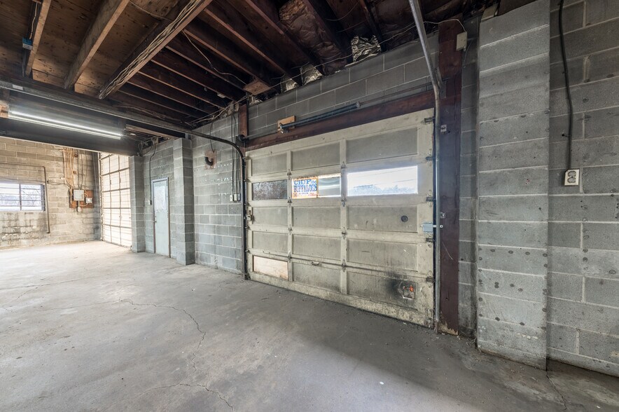 More Photos Of 1535 Sabraton Ave, Morgantown Service For Lease