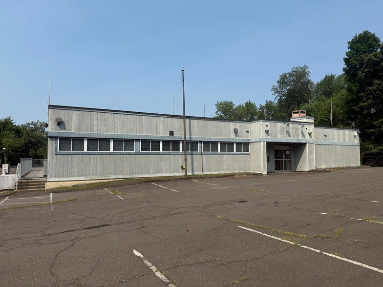 More Photos Of 3 Main St, Newtown Daycare Center For Sale