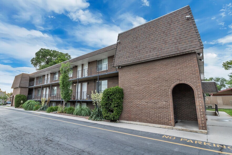 More Photos Of 2519 S 300 E, South Salt Lake Apartments For Sale