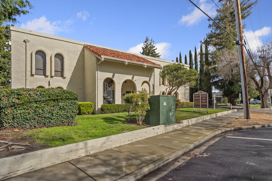 More Photos Of 231 Old Bernal Ave, Pleasanton Office For Sale