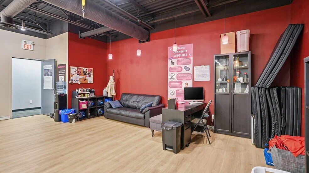 More Photos Of 15 Carlton Dr, St. Albert Flex For Sale