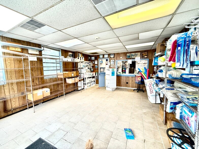More Photos Of 19 Mechanic St, Ramsey Light Distribution For Lease