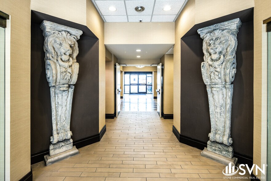 More Photos Of 155 E Main St, Lexington Office For Lease