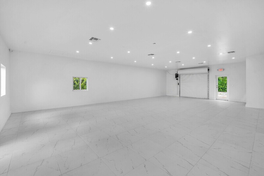 More Photos Of 3311 N Dixie Hwy, Pompano Beach Freestanding For Lease